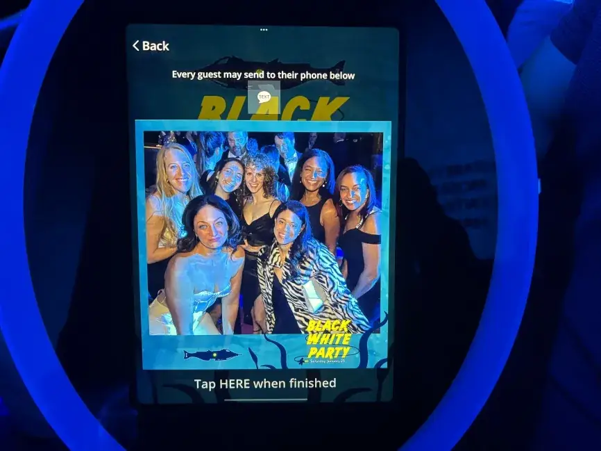 MD Mojo photo booth experience