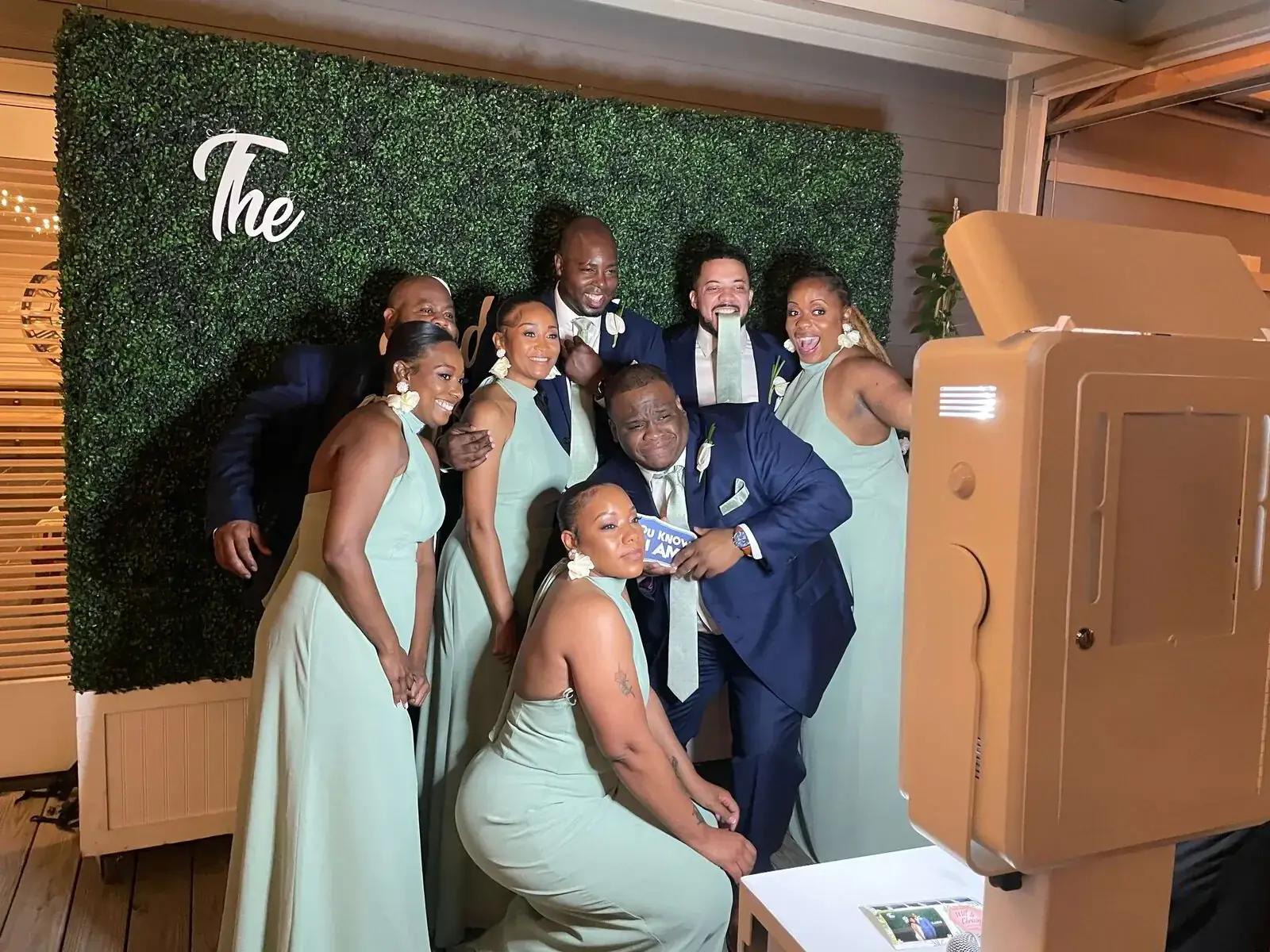 MD Mojo wedding photo booth
