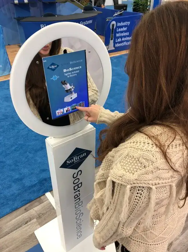 Self-service DigiPod selfie booth with ring light